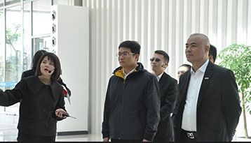 熱烈歡迎樟樹市人民政府市長(zhǎng)尹志來一行蒞臨我司考察指導(dǎo)工作
